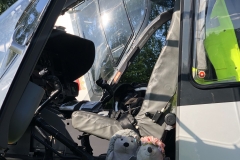 Erzi und Wiesi besichtigen den Hubschrauber