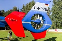 ganz schön groß so ein Hubschrauber