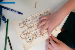 10-Basteln-mit-Altpapier-scaled